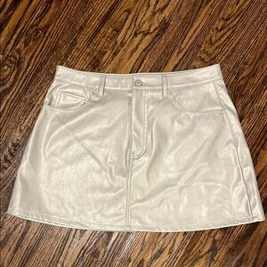 Super cute Elegant Cream/Silver/Grey Faux Leather Skirt